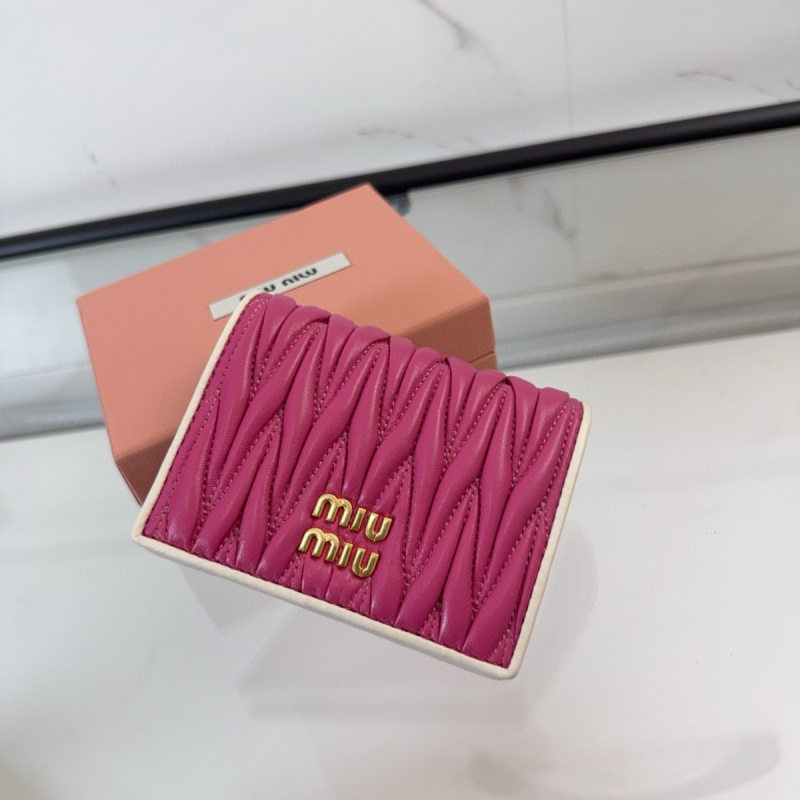 Miu Miu Taschentasche aus Nappa Leder-Rose pink