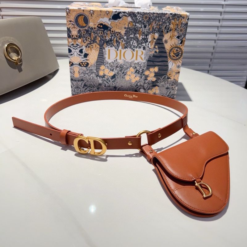 Dior dünner Gürtel mit Tasche