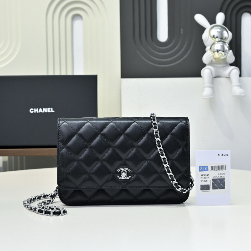 Chanel Classic Wallet on Chain in Lambskin-Black