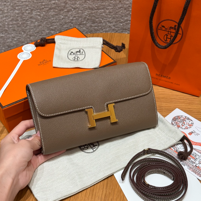 Hermes Constance to go Brieftasche mit Schultergurt-Etoupe