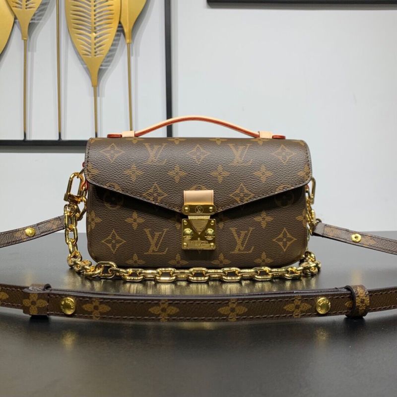 M46279 Pochette Métis East West