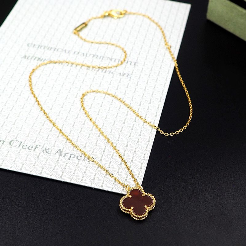 Van Cleef Classic Halskette