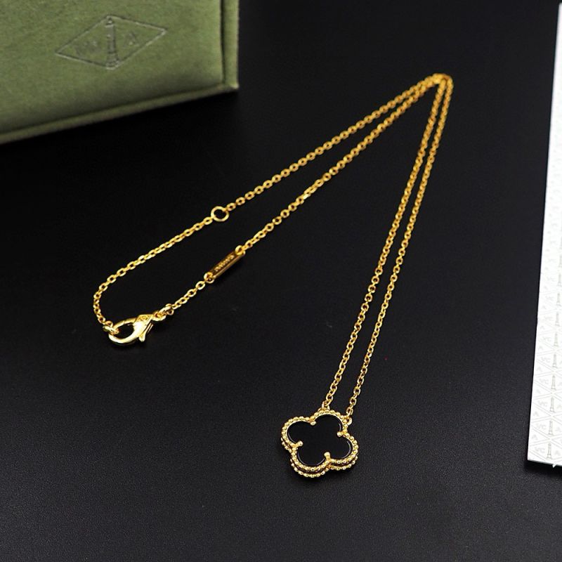 Van Cleef Classic Halskette